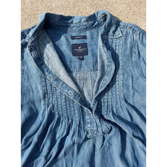 American Eagle Blouse Women Size‎ Medium Denim Jegging Fit Pleat Front Shirt - Picture 4 of 7